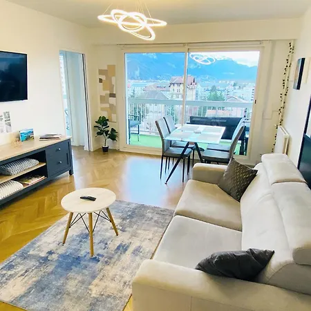 Panorama Stay, Pool, Balcony And Mountain View 아파트 안시
