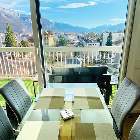 Panorama Stay, Pool, Balcony And Mountain View