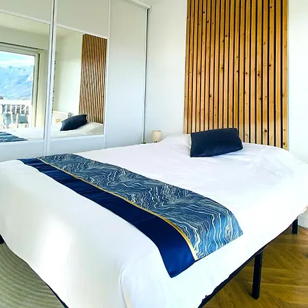 Panorama Stay, Pool, Balcony And Mountain View