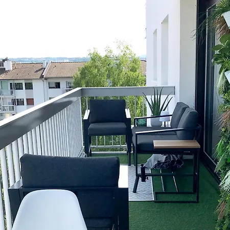 아파트 Panorama Stay, Pool, Balcony And Mountain View *